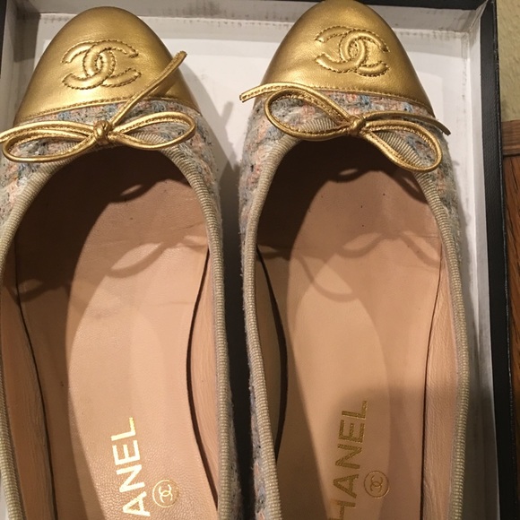 HP 💖💙💜 Chanel gold and tweed flats shoes - Picture 3 of 8